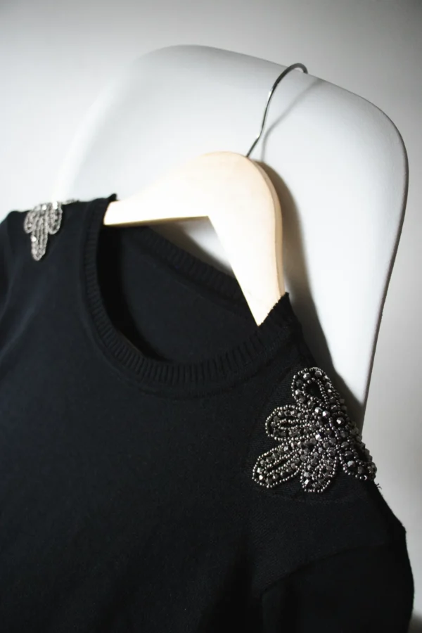 SWEATER CON CHARRETERA EN HOMBROS - Imagen 2