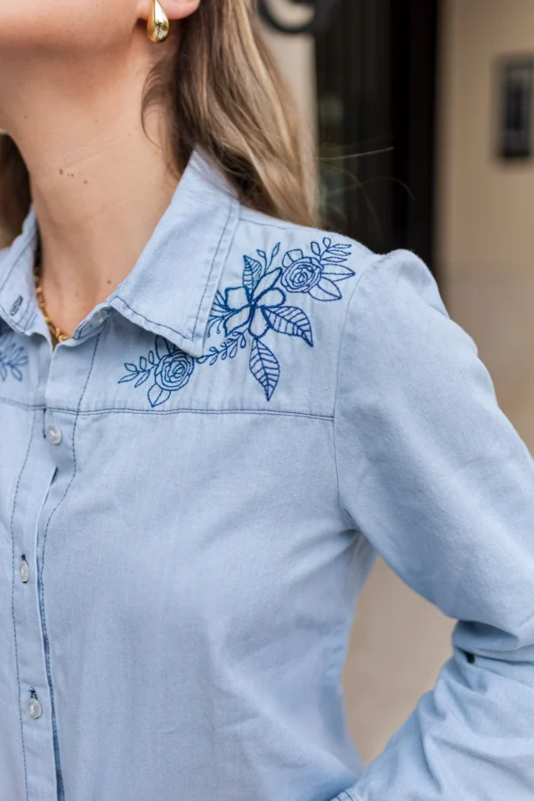 CAMISA JEANS CON BORDADO EN CANESU - Imagen 2