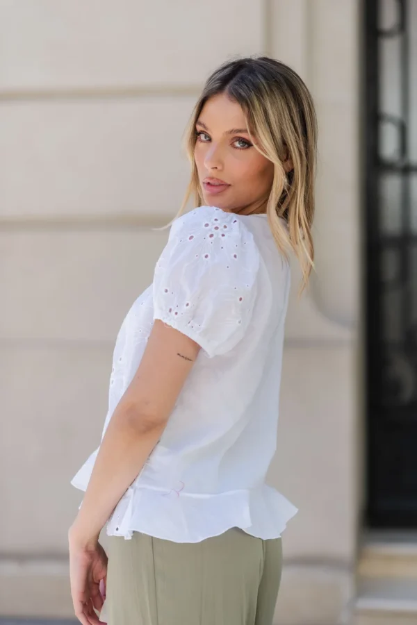 BLUSA DE BRODERIE CON FRUNCE - Imagen 2