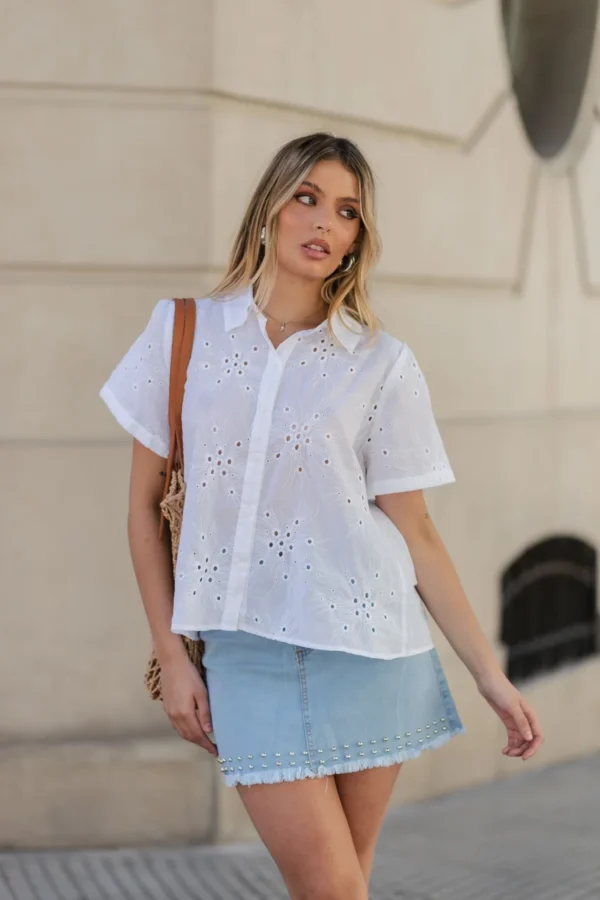 CAMISA MANGA CORTA DE BRODERIE