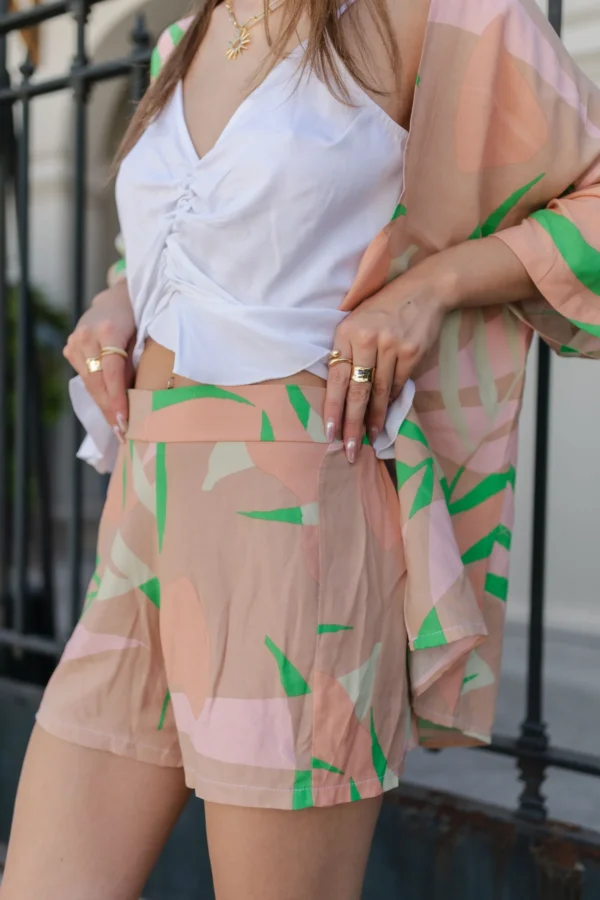 SHORT ESTAMPADO HOJAS - Imagen 3