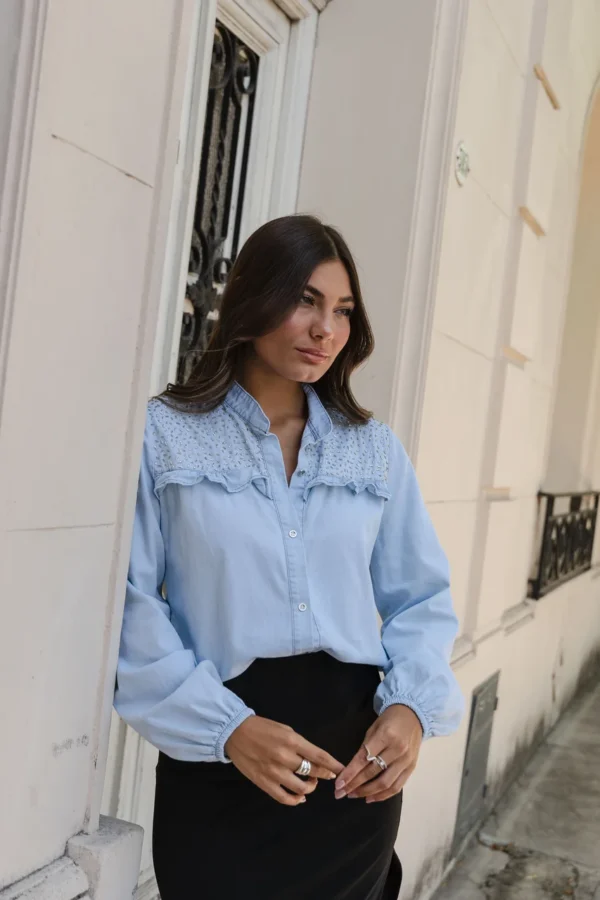 CAMISA JEANS BORDADO CANUTILLOS