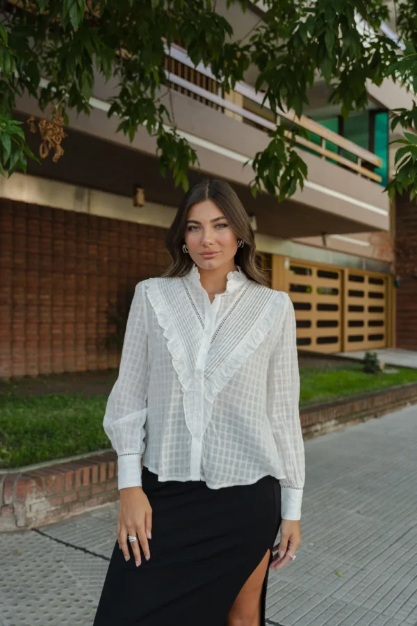 CAMISA VOLADOS EN V