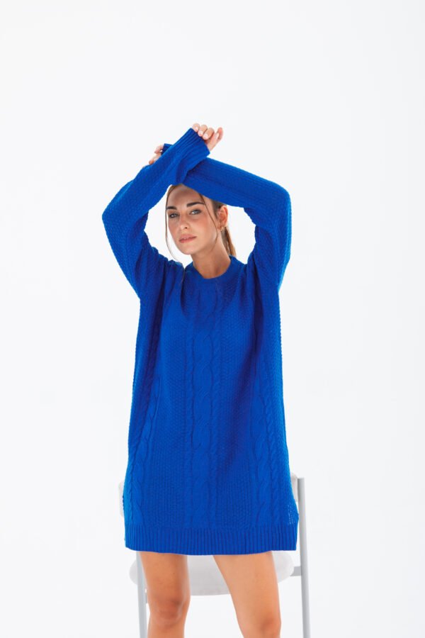 SWEATER OVER LARGO PUNTO ARROZ CON TRIPLE TRENZAS - Imagen 2